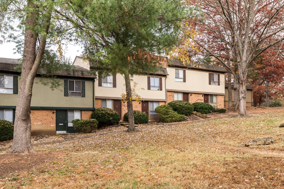 Manchester Lake Apts